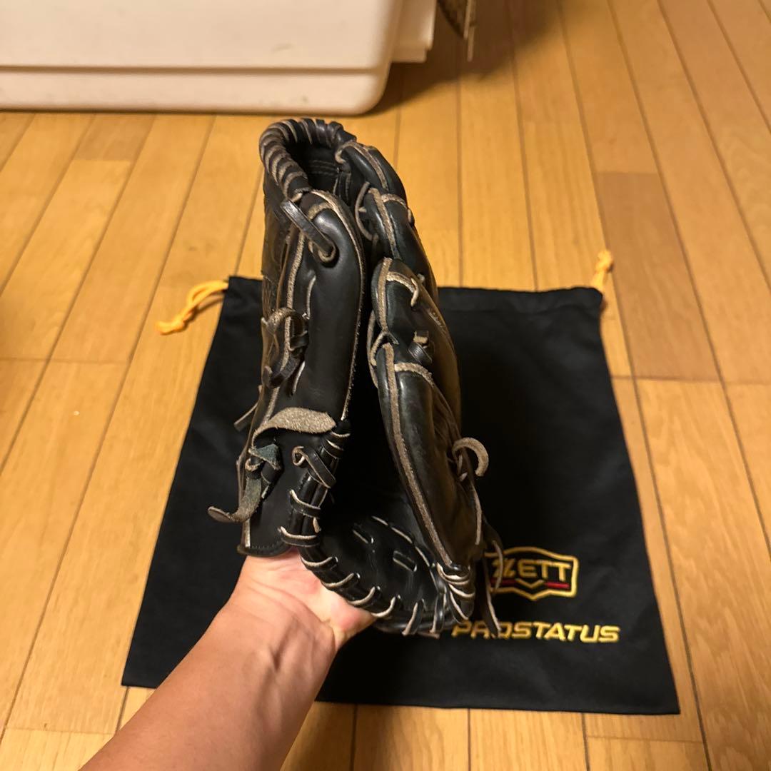 ZETT 硬式グローブ 右投げ用 黒　袋付き