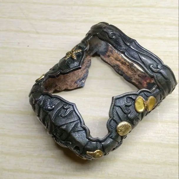 刀装具　美品海図貝づくし【縁、栗形、頭？鐺】