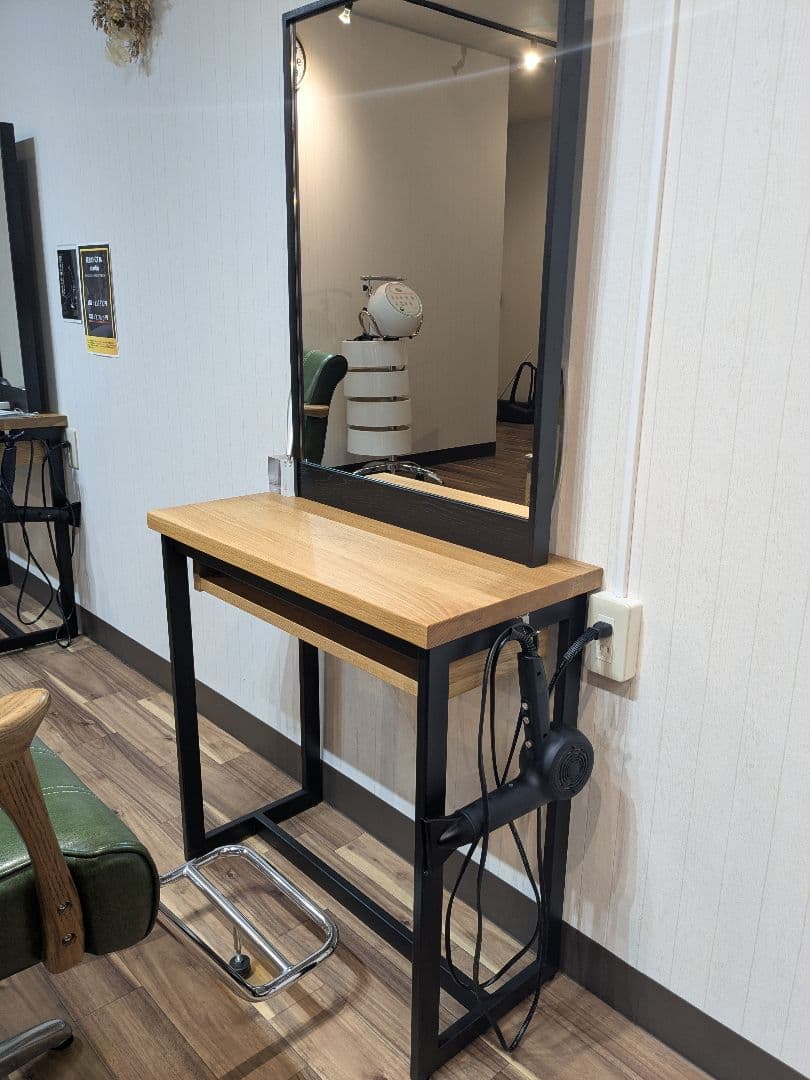 美容室のセット面