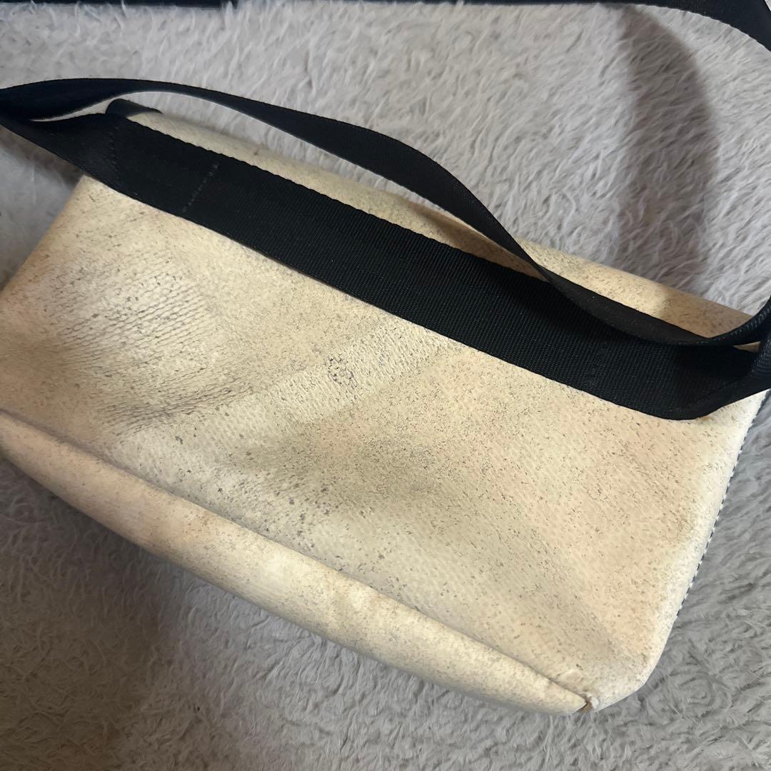 FREITAG F40 JAMIE 未使用に近い　アイボリー×ブラック