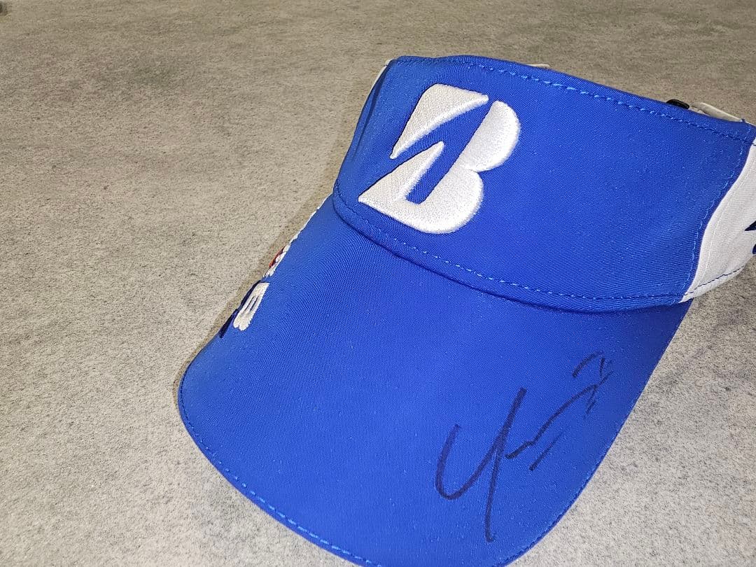 ブリヂストン 吉田優利プロ サイン入り バイザー