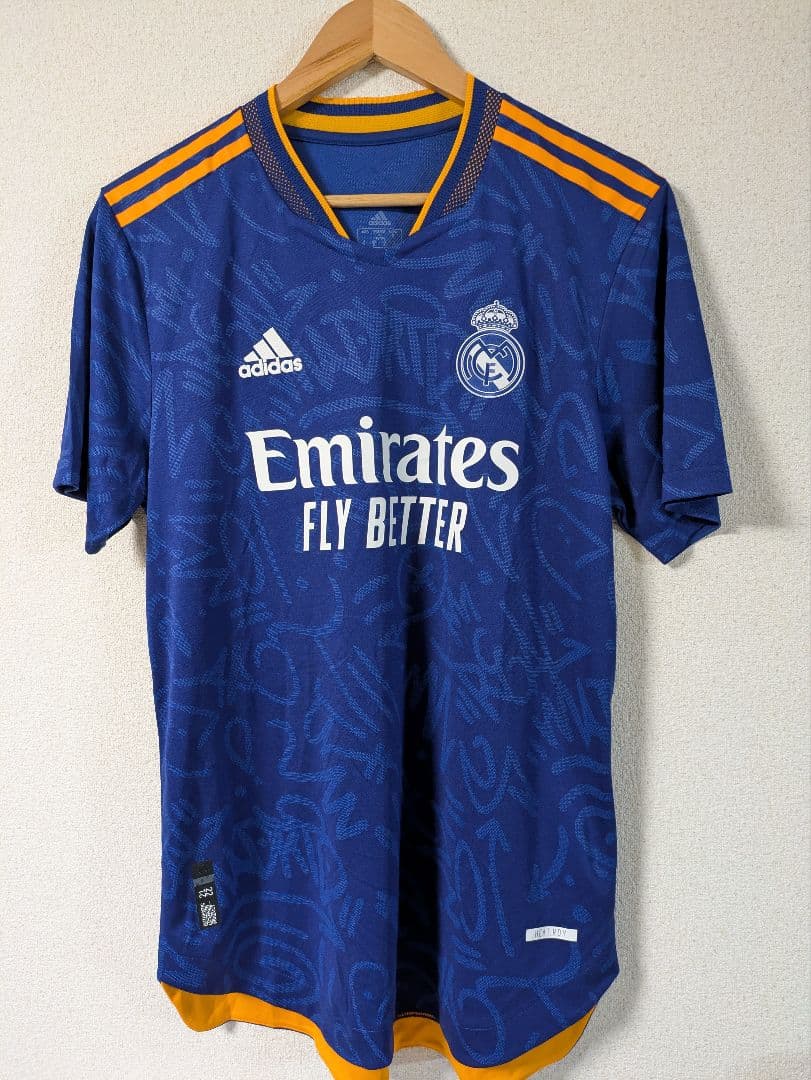 レアル・マドリード 2021-22 アウェイユニフォーム