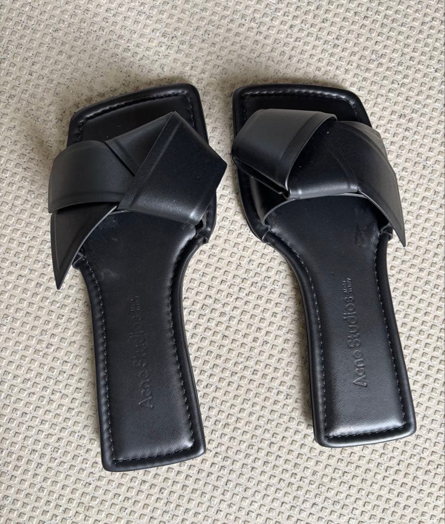 ACNE STUDIOS｜MUSUBI スライド サンダル