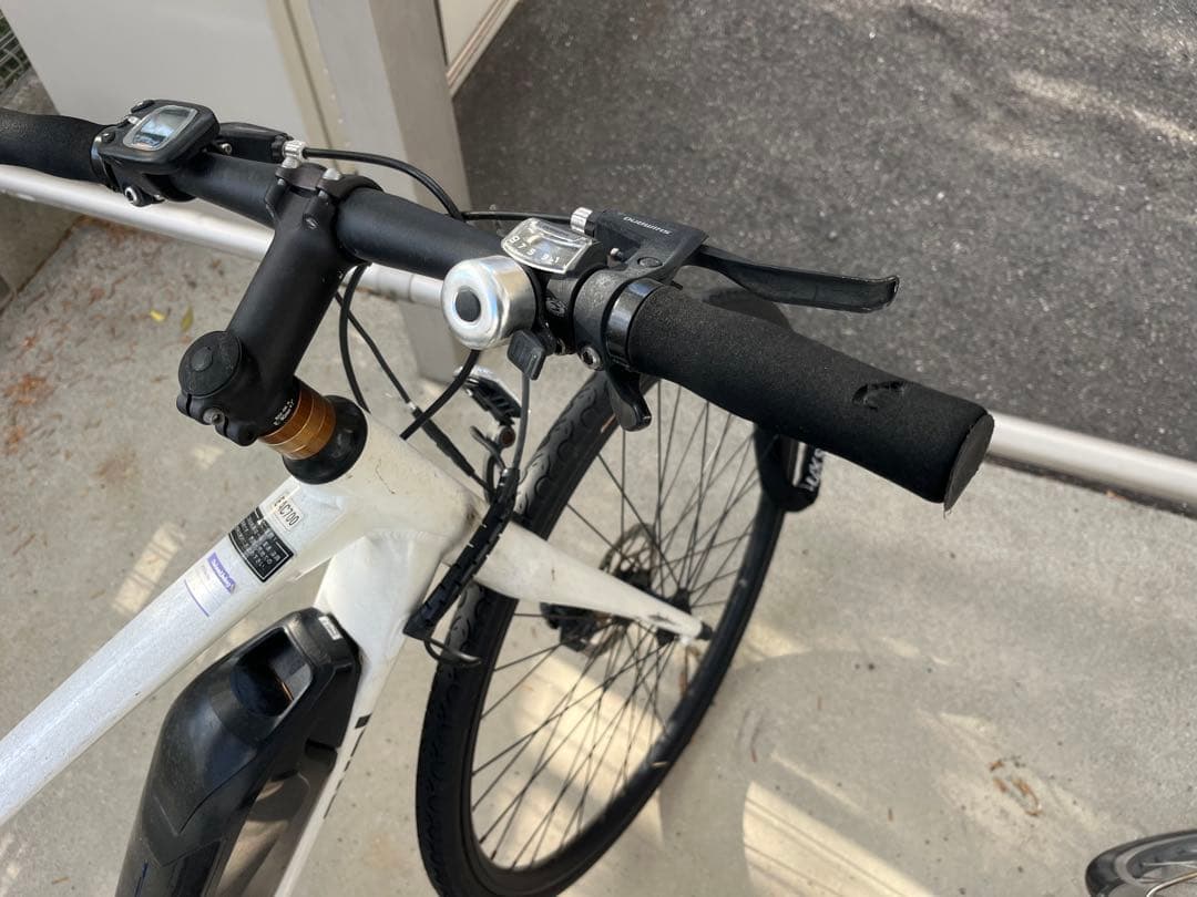 スポーツタイプ 電動アシスト自転車 ホワイト