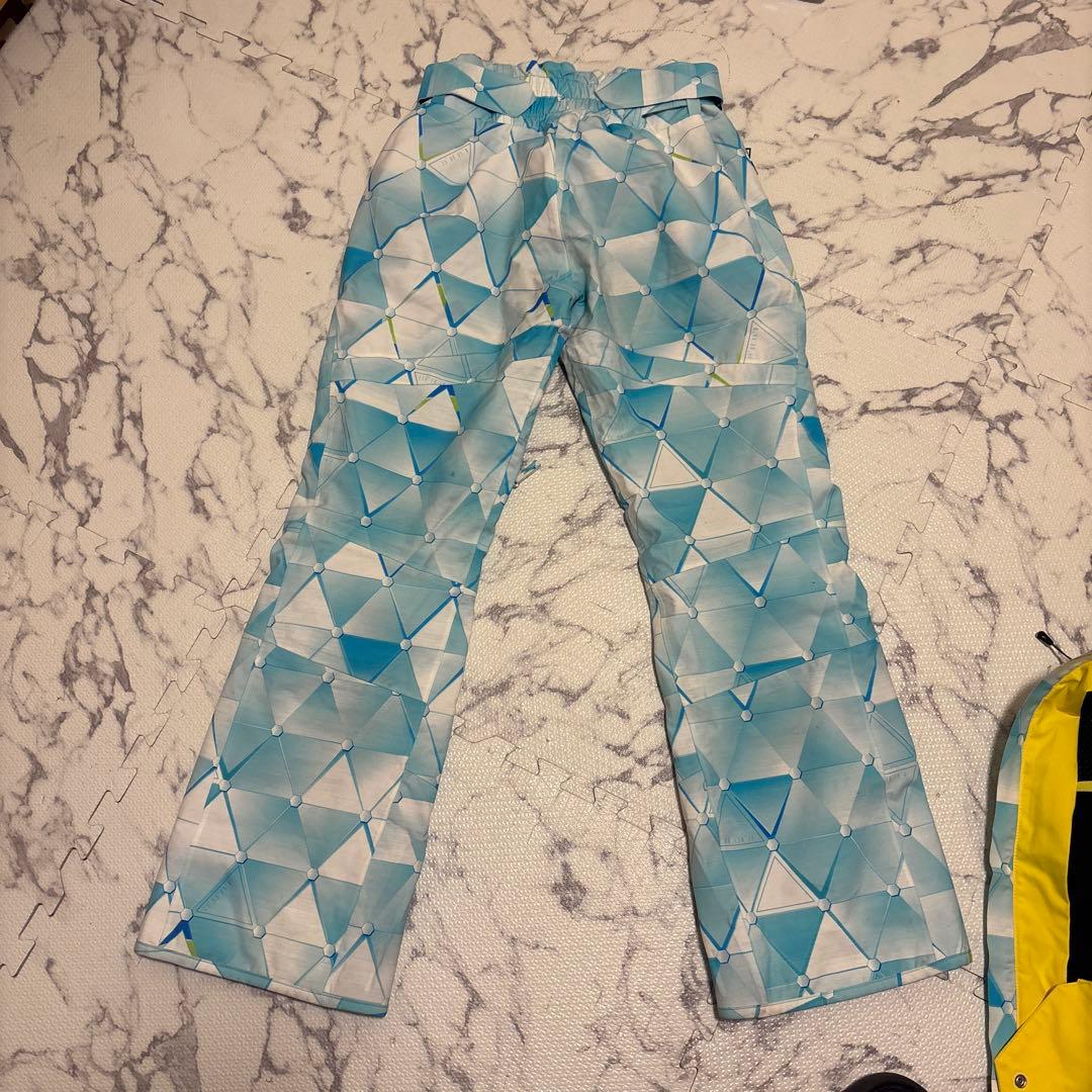 良品　phenix スキーウェア　セットアップ　Mサイズ