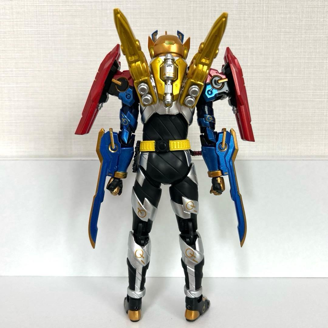 フィギュアーツ 仮面ライダーグリスパーフェクトキングダム&プライムローグ