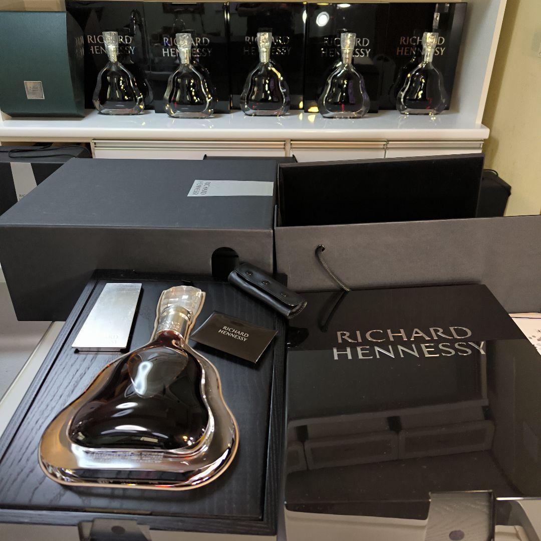 こだ 正規品のヘネシー リシャール、未開封、専用箱、外箱 、カード付き