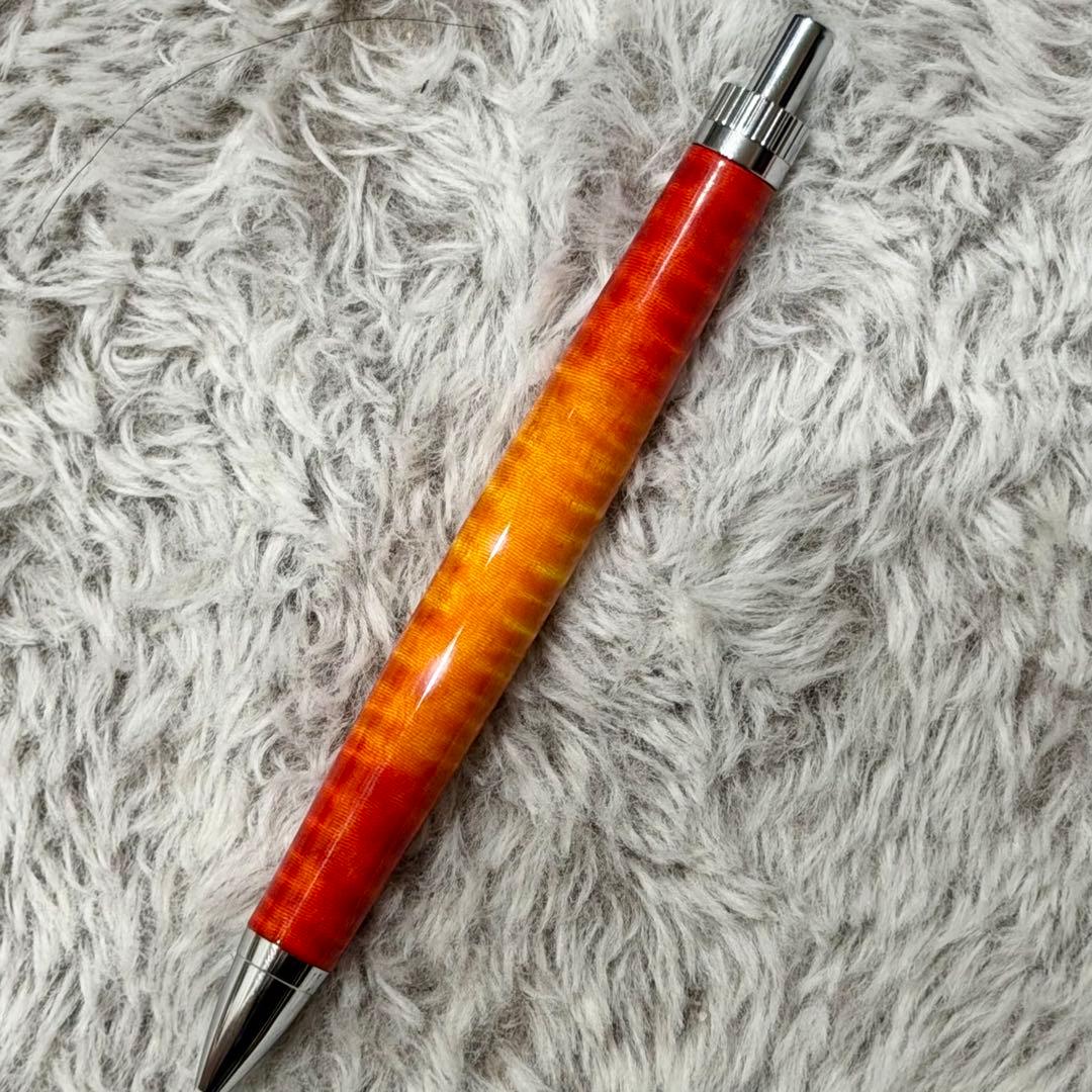 木軸ペン　ラッカー仕上げ　楽器　ギター　縮杢