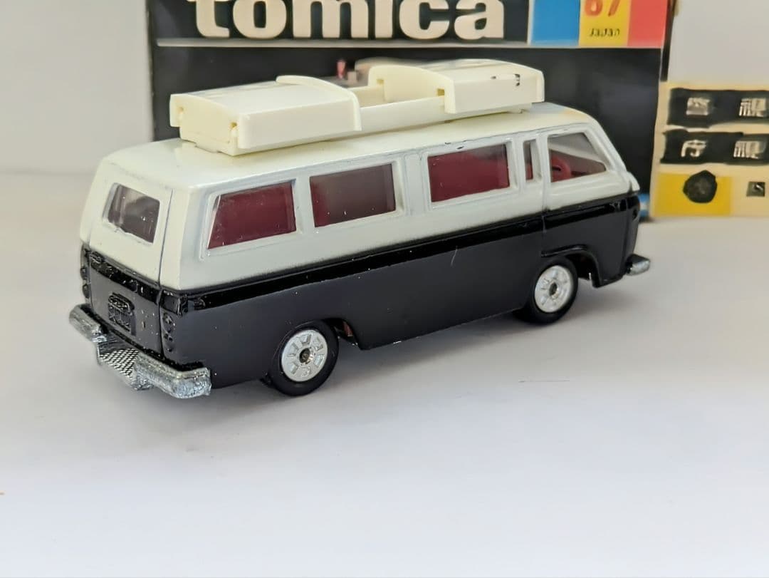 トミカ 黒箱67 　ニッサンキャブオール　事故処理車　　当時物美品