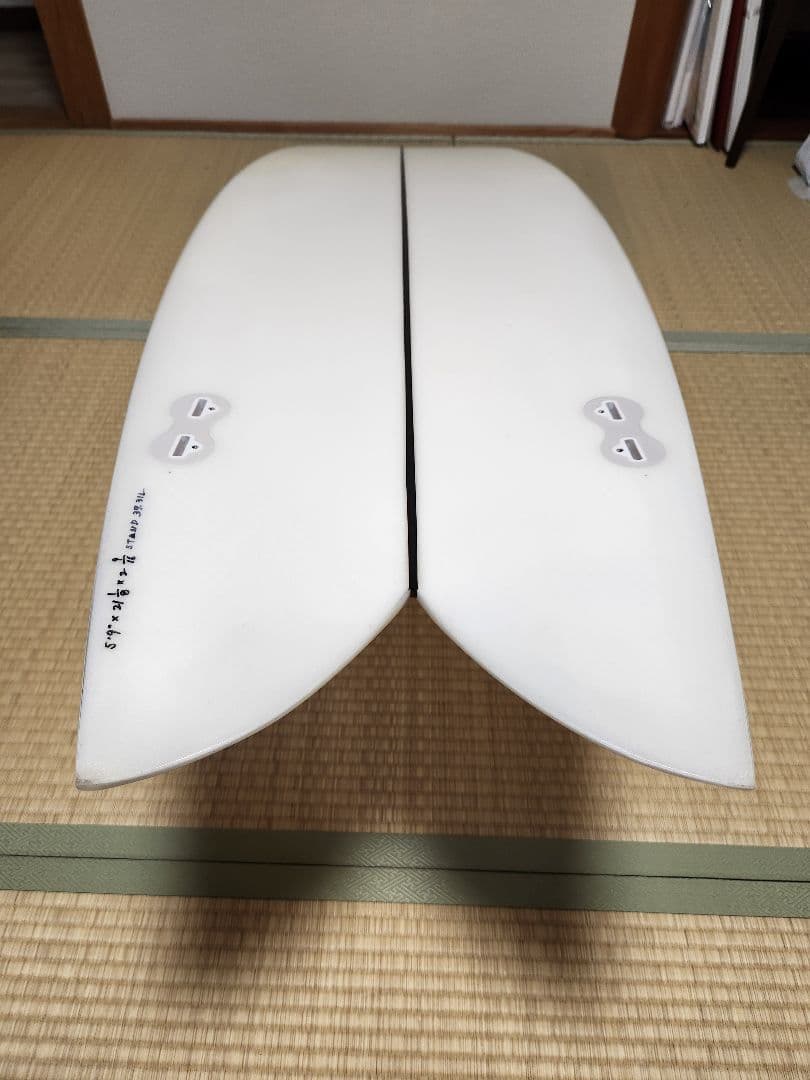 【手渡し限定 大阪府】STAND surfboard TWIN フィン付き