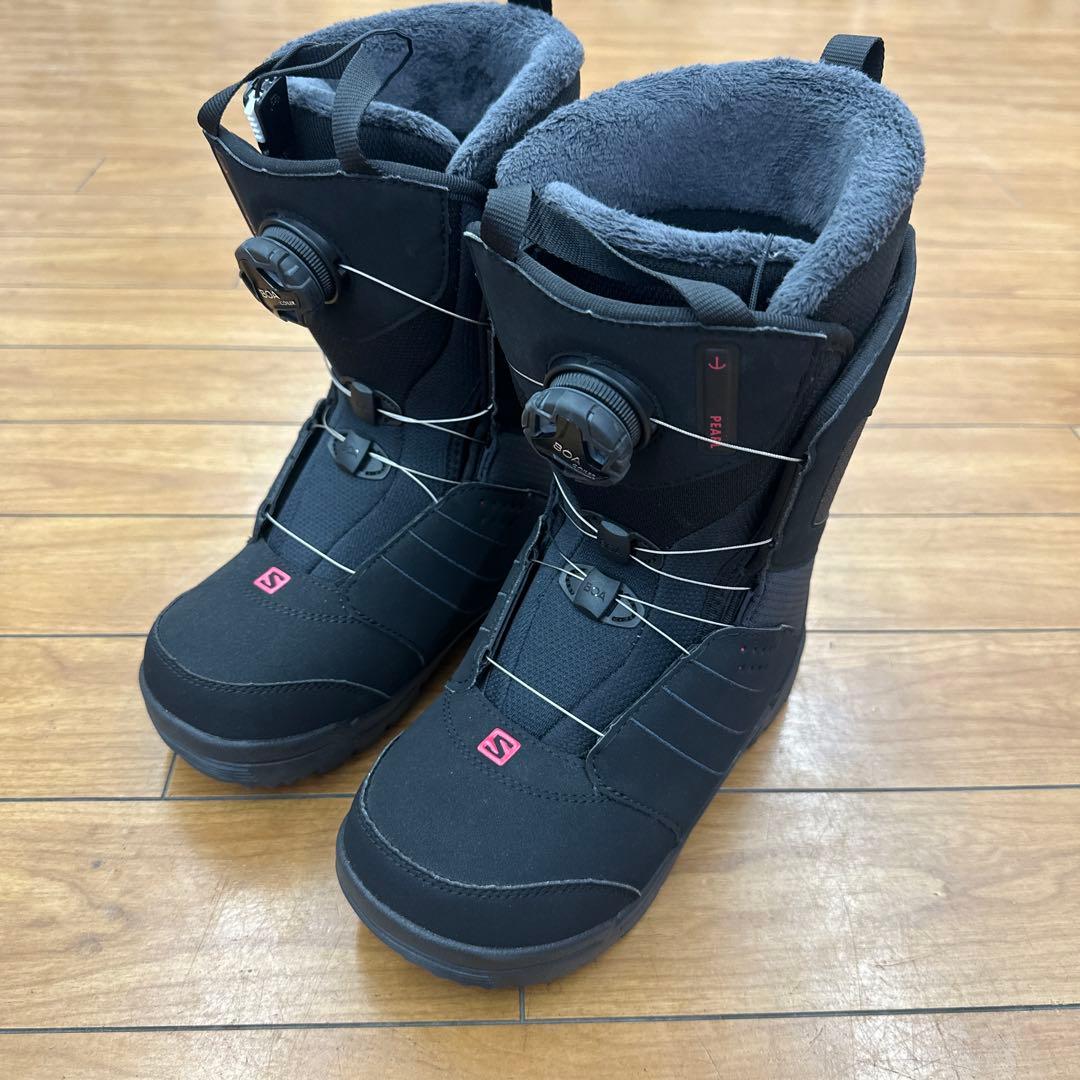 新品　サロモン　スノーボードブーツ　女性用　22.5㎝