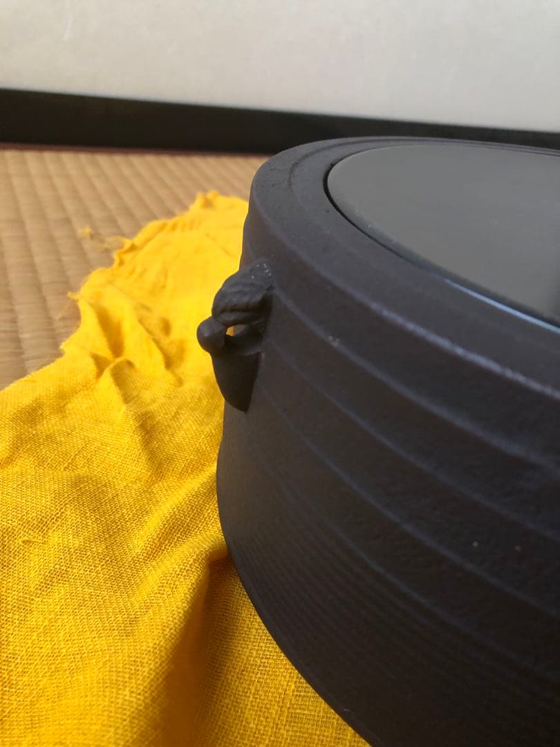 横段筋入　廣口釜　釜師　二代目　畠春斎作　共箱入