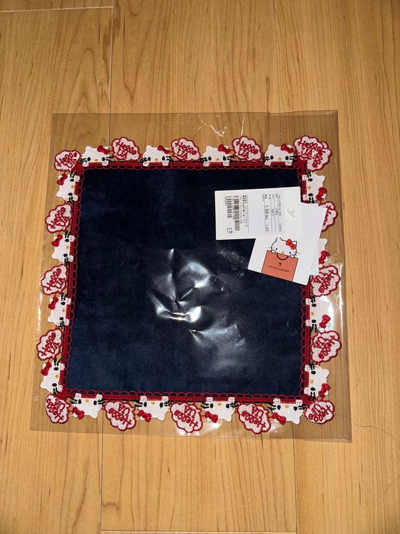 ハローキティ　ユナイテッドアローズ　近沢レース