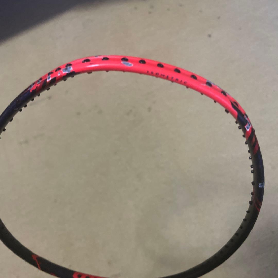 バドミントンラケット 黒/赤/緑