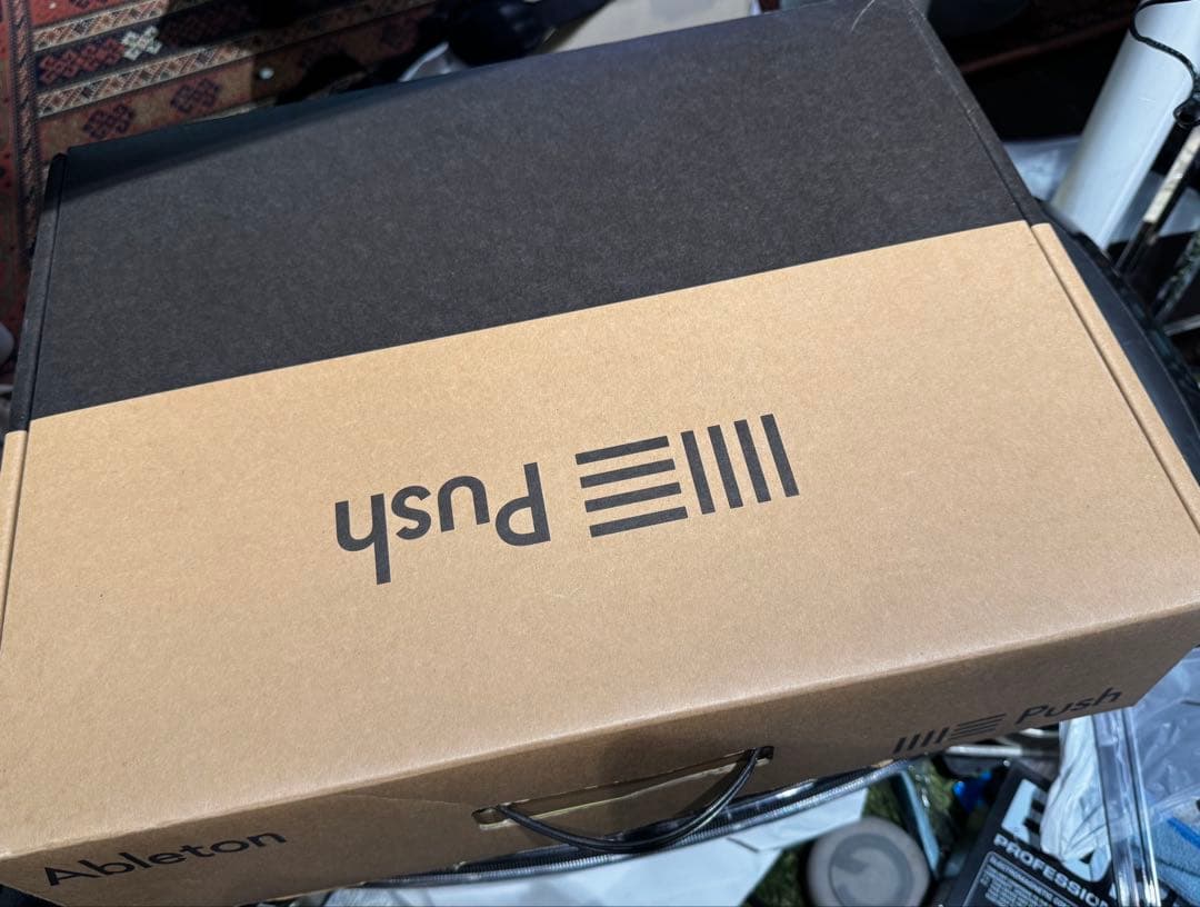 Ableton Push2 MIDIコントローラー　専用カバー付き