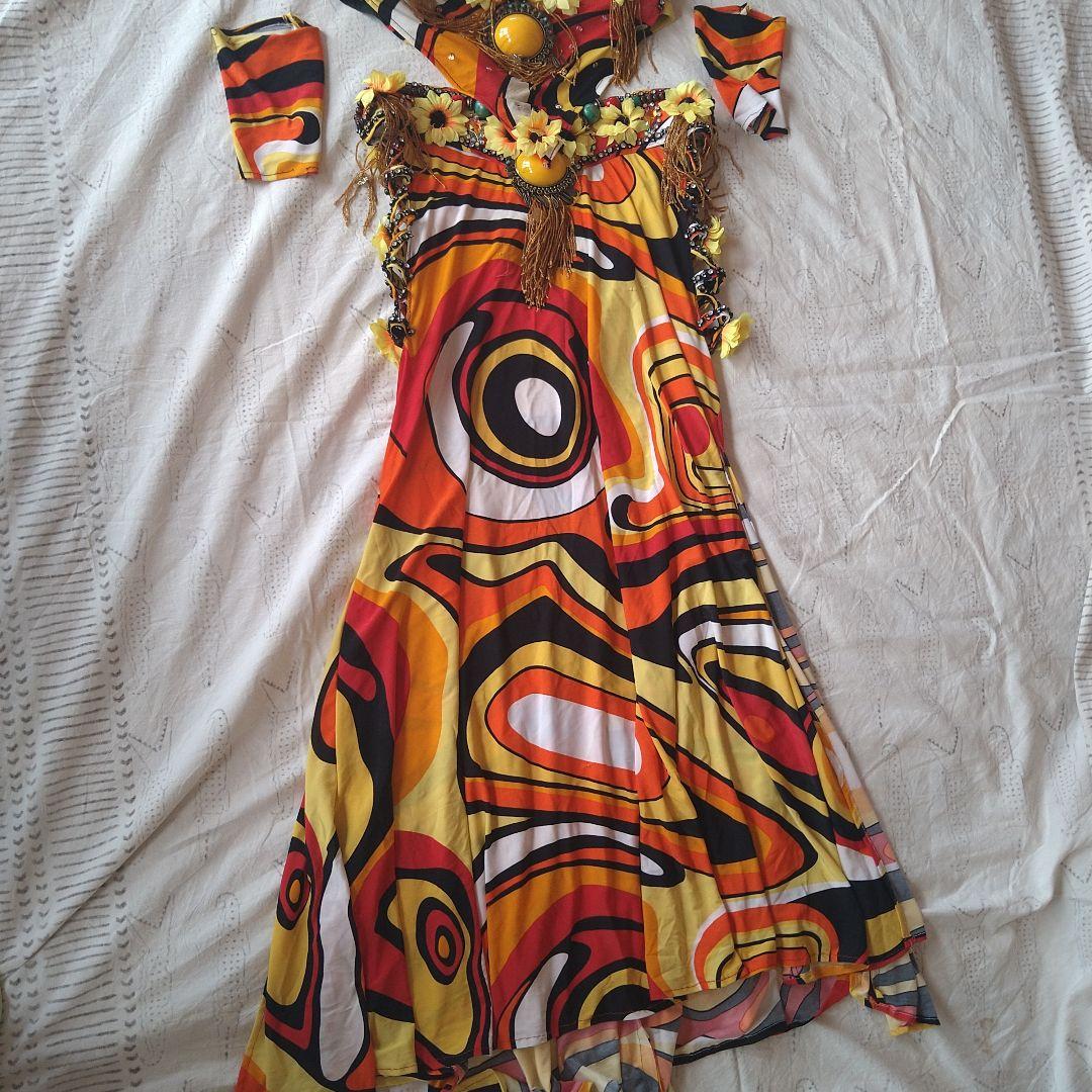 ベリーダンス衣装　エジプト製中古　 セットアップ　個性的な色柄ですが着やすい★