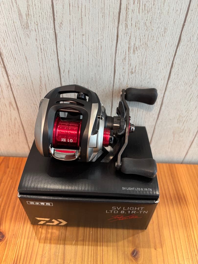 リール SV LIGHT LTD 8.1R-TN