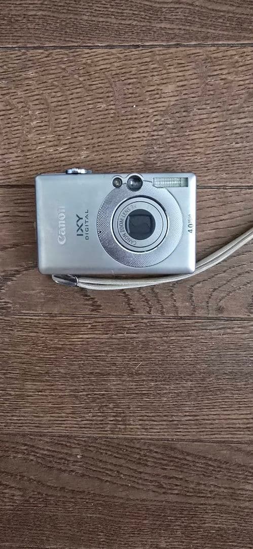 Canon IXY Digital50 シルバー