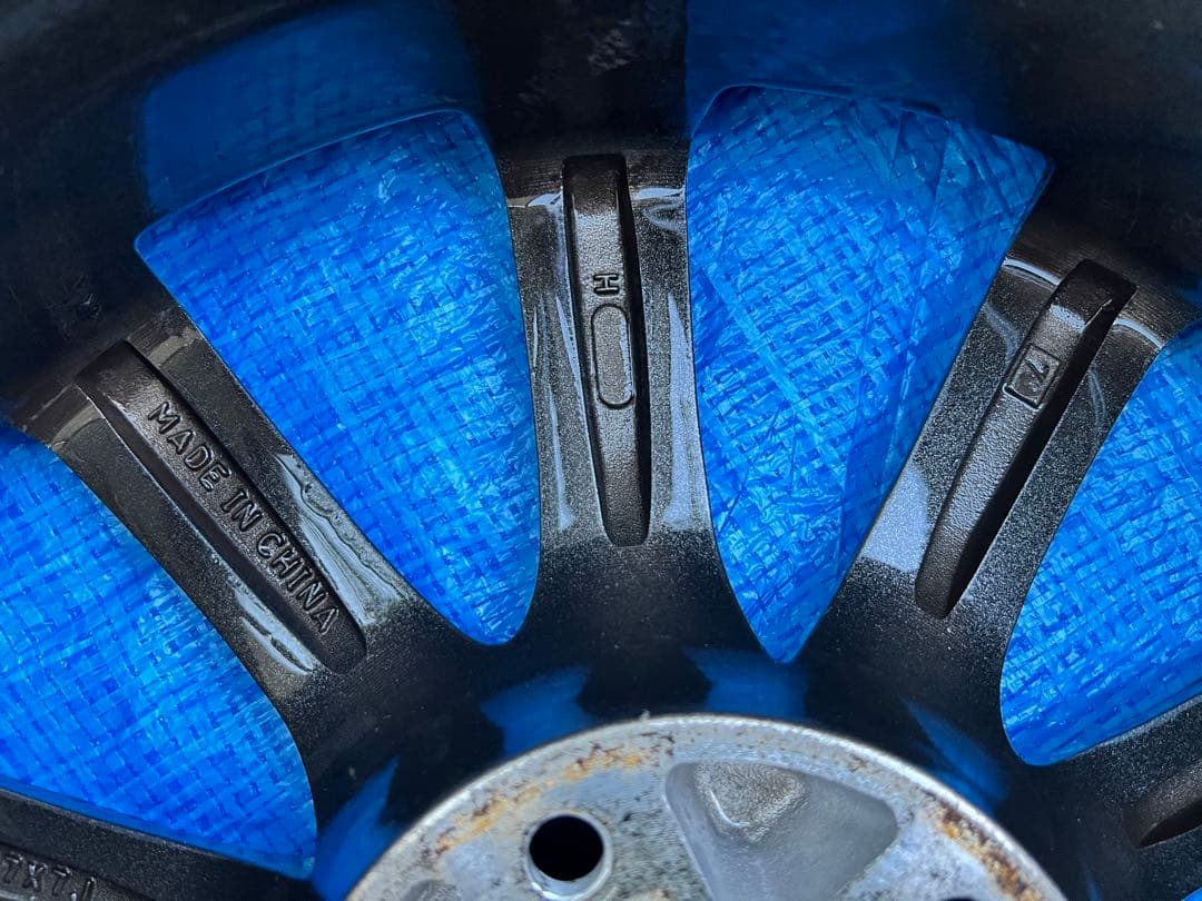 マナレイスポーツ 215/60R17 スタッドレス4本セット