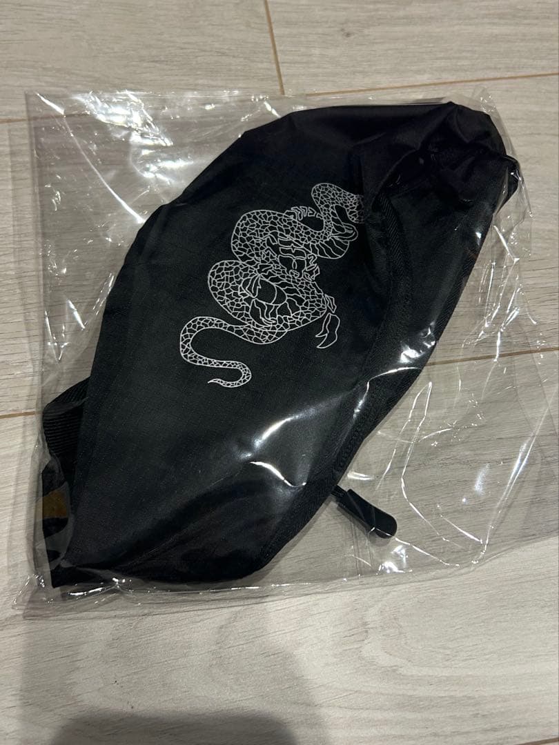 Popup限定ショルダーポーチ　gibous