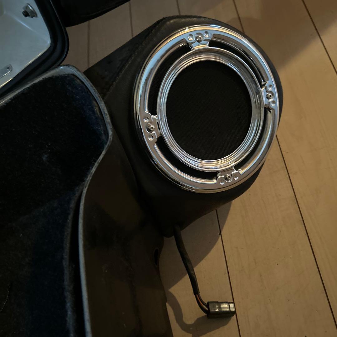 ハーレー　flhtcu-i 2001 純正　ツアーパック　スピーカー、キャリア付