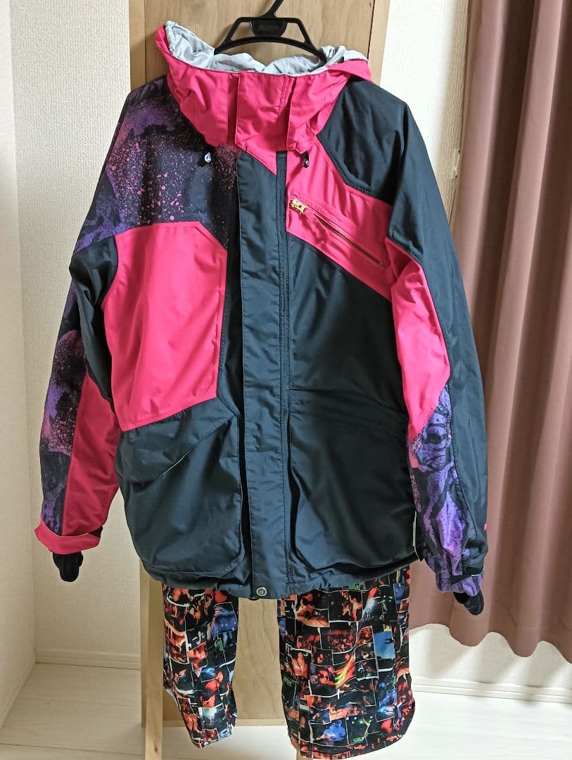 Volcom スノーボードウェア 黒/ピンク