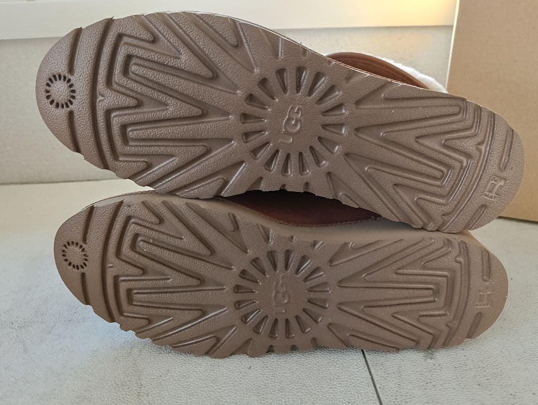 【未使用】UGG アグ CALEIGH キャリー アンクルブーツ　23.0cm