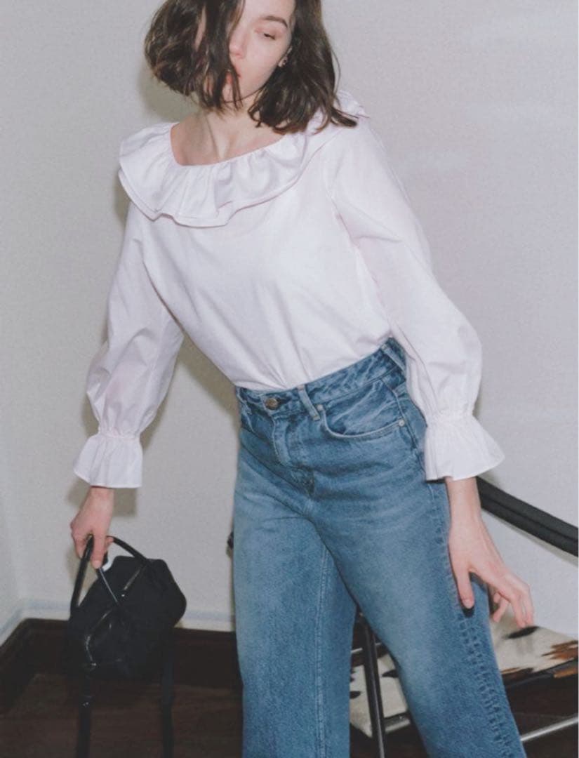 ✨新品未使用✨OHGA✨ラッフルショルダーブラウス✨ホワイト♡完売品♡翌日発送♡