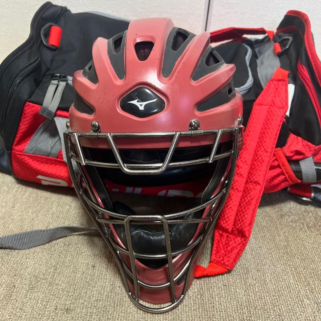 ミズノ キャッチャーマスク 赤　硬式用　サムライ