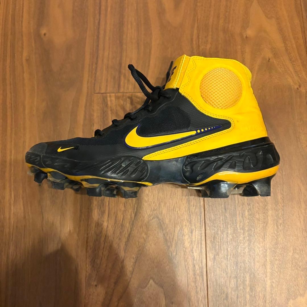 NIKE ALPHA HUARACHE ELITE 3 MID スパイク