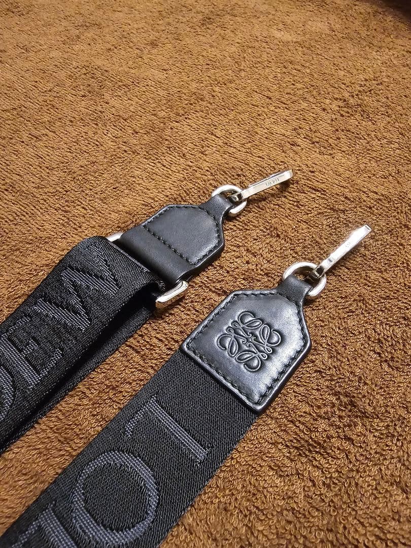 ロエベ　LOEWE ブラック ショルダーバッグクロスボディ カメラバッグミニ美品