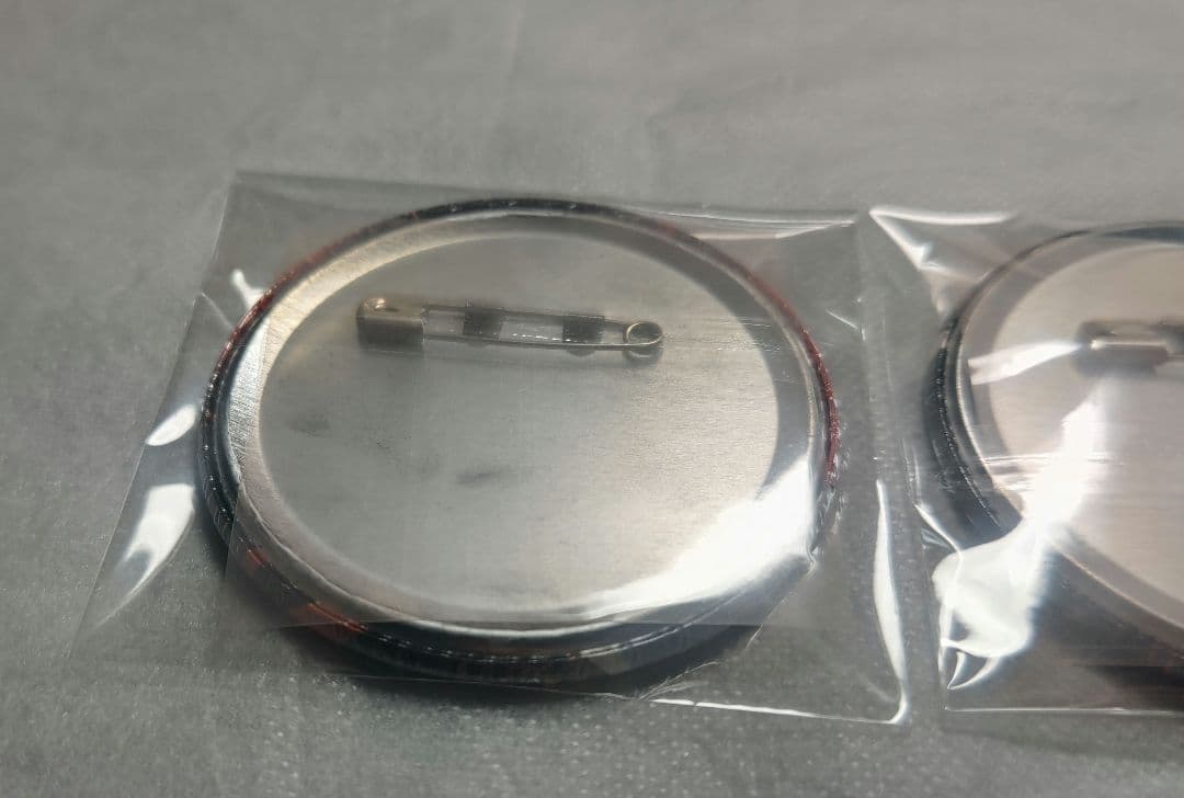 ワンピース　トラファルガー・ロー　缶バッジ　まとめ売り