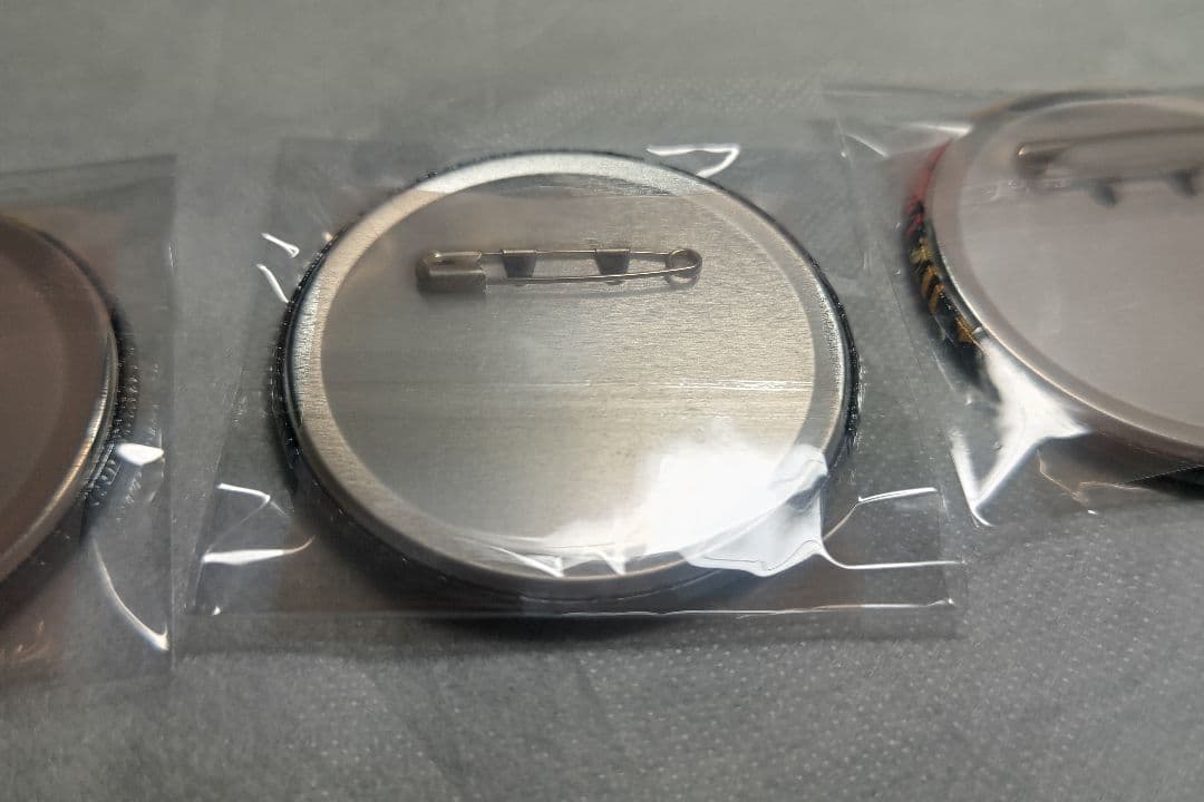 ワンピース　トラファルガー・ロー　缶バッジ　まとめ売り