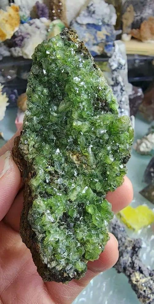 希少鉱物ラドラマイト　(Ludlamite)