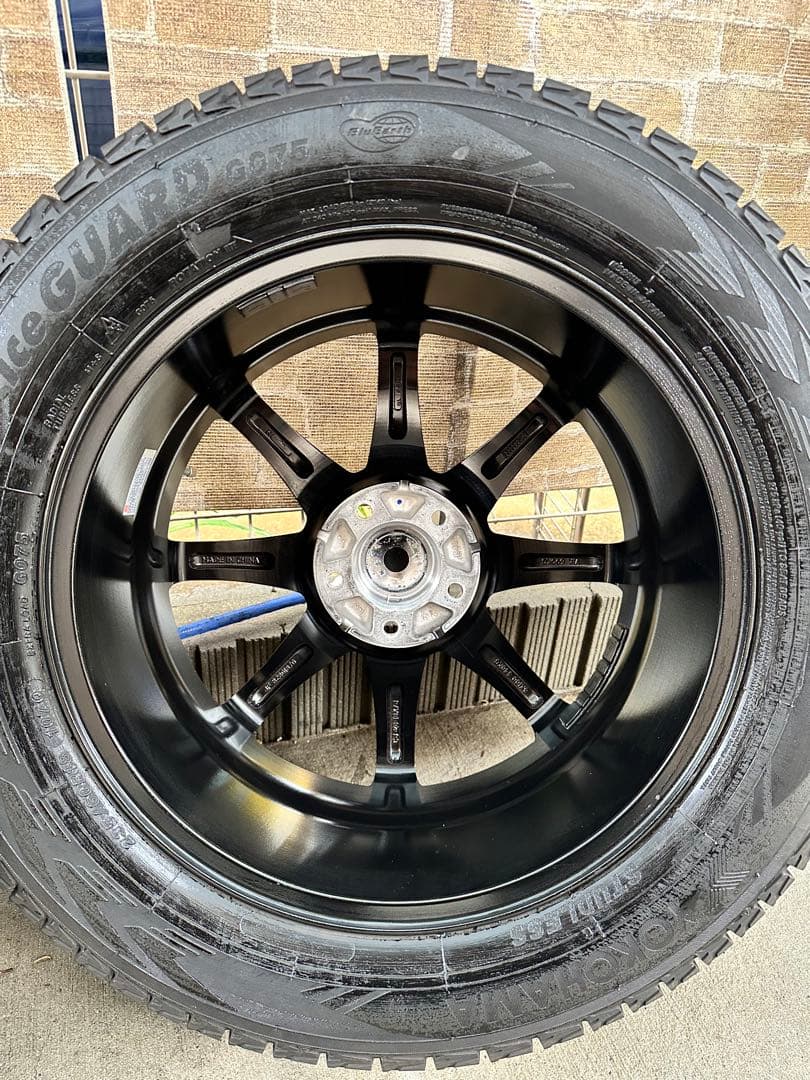 【235/60/R18】送料込み　スタッドレスタイヤ　ホイール付き　CX-60等