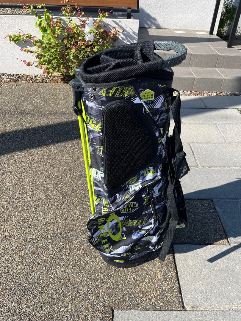 オークリー　キャディバッグ　スタンド式