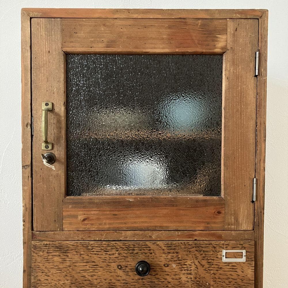 昭和レトロ 古い木製収納棚 ダイヤガラス キャビネット アンティーク 古道具