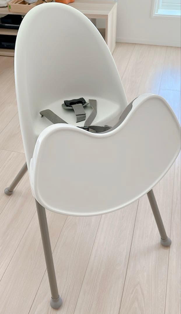 【美品！】ベビービョルン ハイチェア (ハーネス付) ホワイト/グレー 希少色
