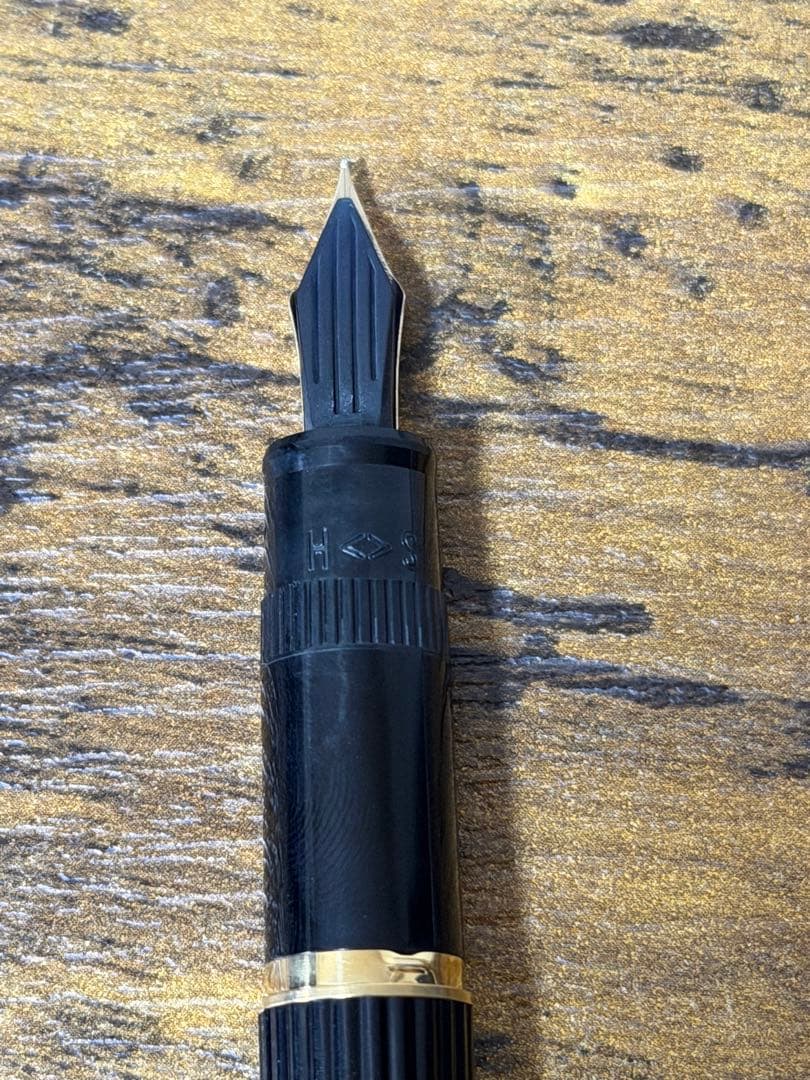 試筆のみ　1979年製　初代　ジャスタス　14金　万年筆　パイロット　嵌合式　F