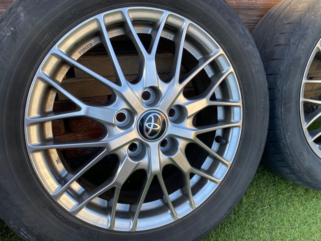 ヴォクシー用16インチ タイヤアルミホイール 4本セット