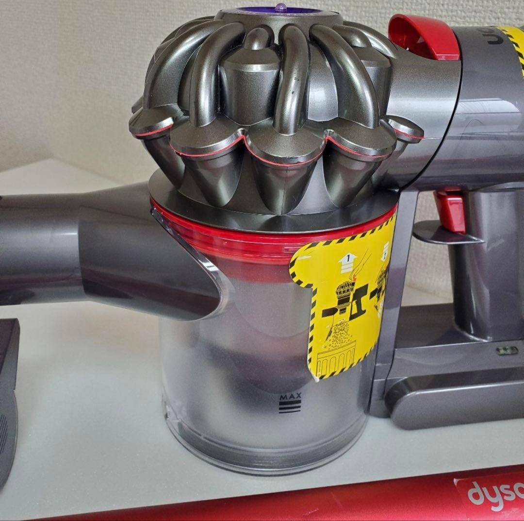 dyson v8 slim fluffy コードレス掃除機　ダイソン　スリム