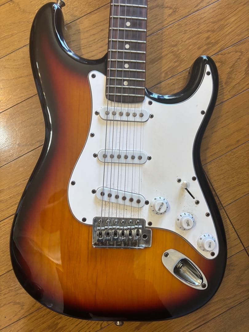 最終値下げ。バッカスストラトキャスター 美品