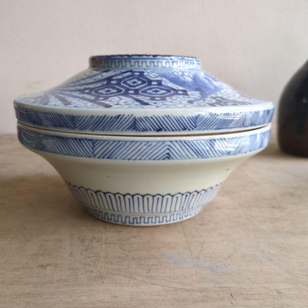 骨董 伊万里 蓋付 染め付け 亀甲紋様 物入れ 器 アンティーク