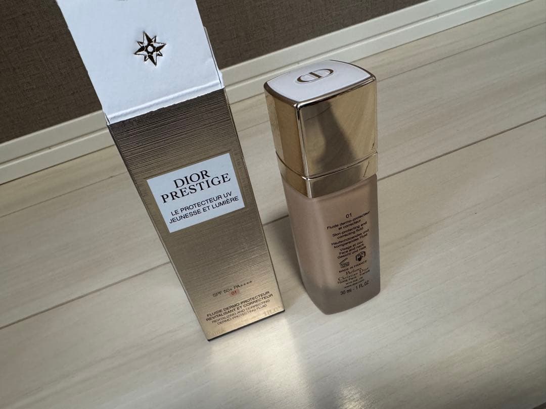 ディオール プレステージ ホワイト ル プロテクター uv ルミエール BB01