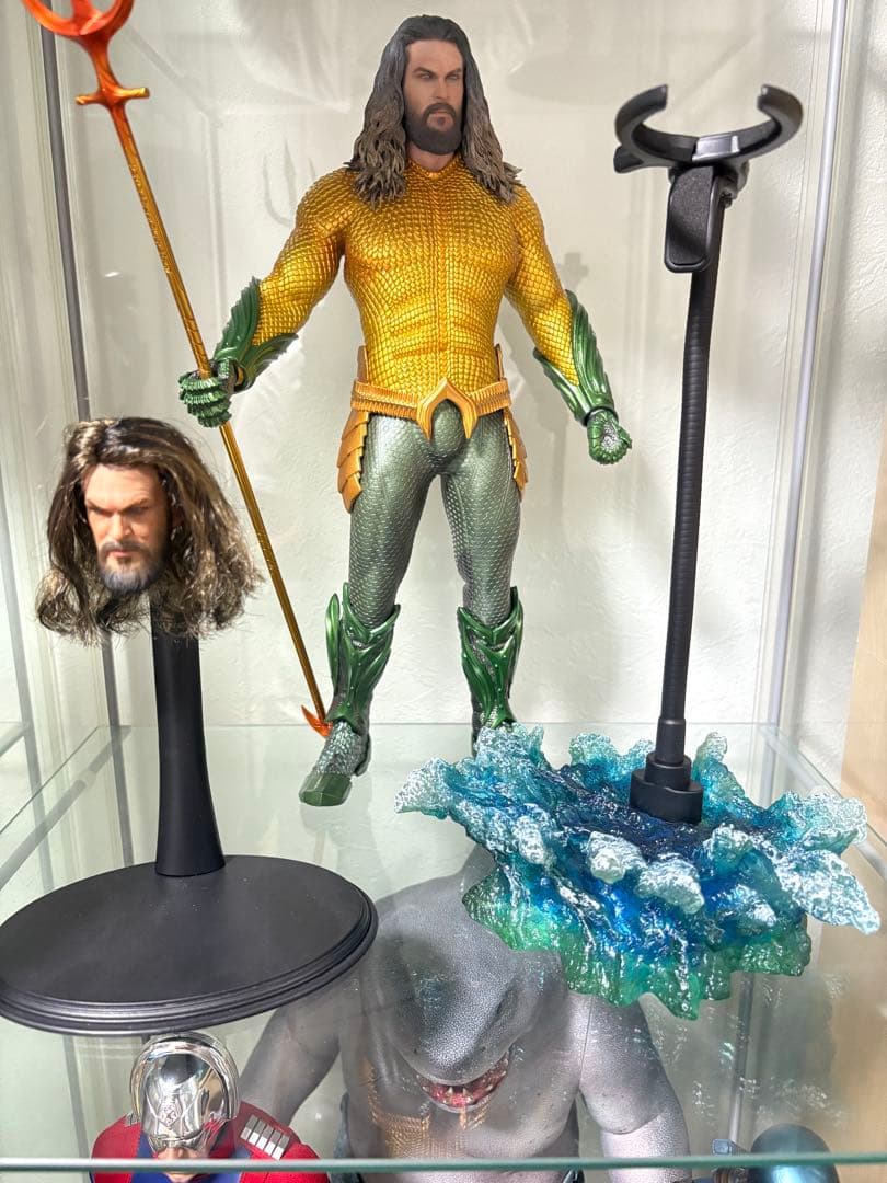 アクアマン　フィギュア
