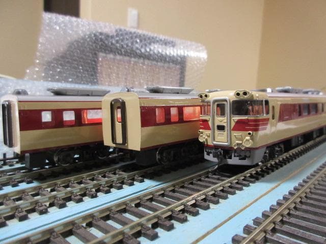 国鉄 キハ80系気動車 3両セット HOゲージ　(金属製 / エンドウ製）