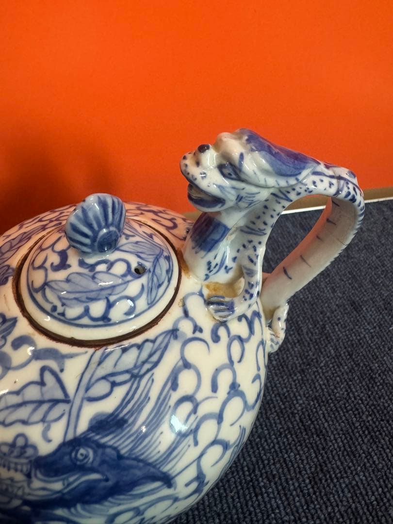 2063 中国骨董　大清雍正年製銘　染付龍文　獣　急須　時代物