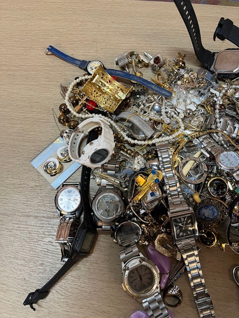 d*9様 腕時計　アクセサリー　いろいろ　まとめ。