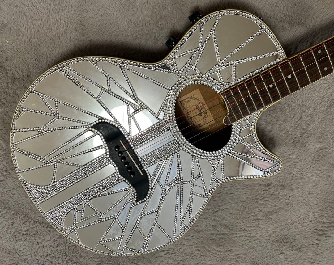 超激レアHEADWAY エレアコミラーギター 中古　kissのポールスタンレー