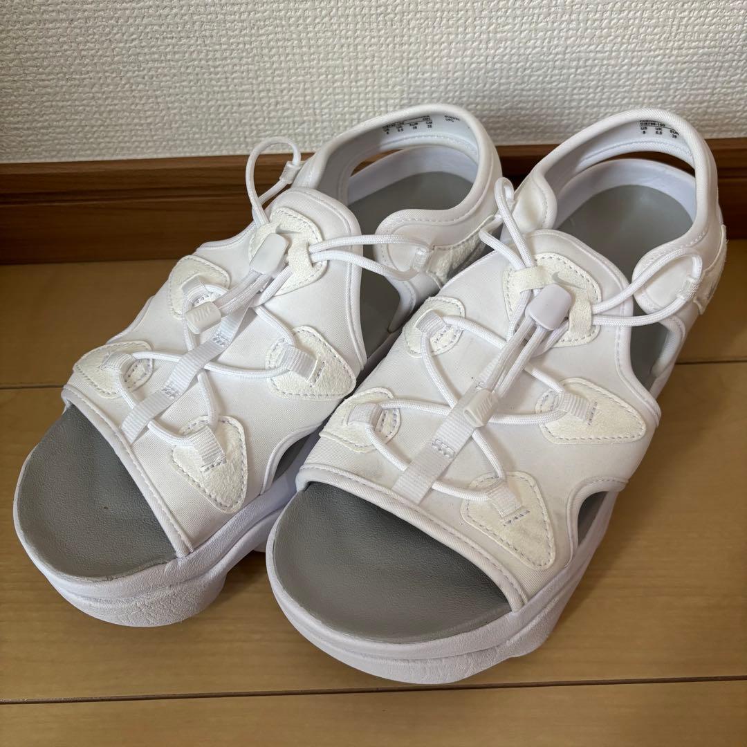 ナイキ NIKE エアマックスココ サンダル ホワイト